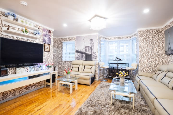 Luxury private apartment! gallery image 2