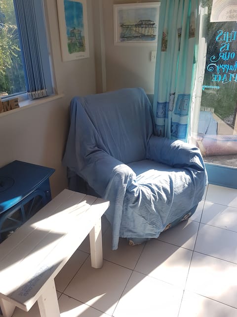 Top performing Airbnb: The House with the Blue Door - Humberston Fitties in Humberston