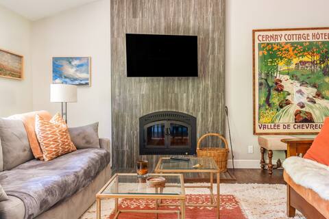 Sunset Hillside House | Mod  Farmhouse | In town