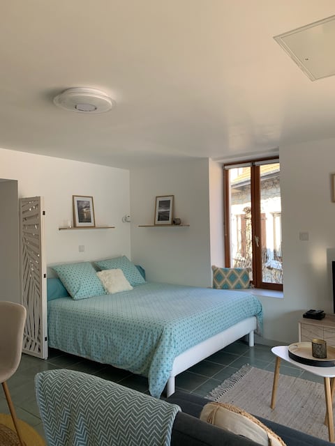 Top performing Airbnb: Les Hortensias, a charming little stone house in Pas De Calais