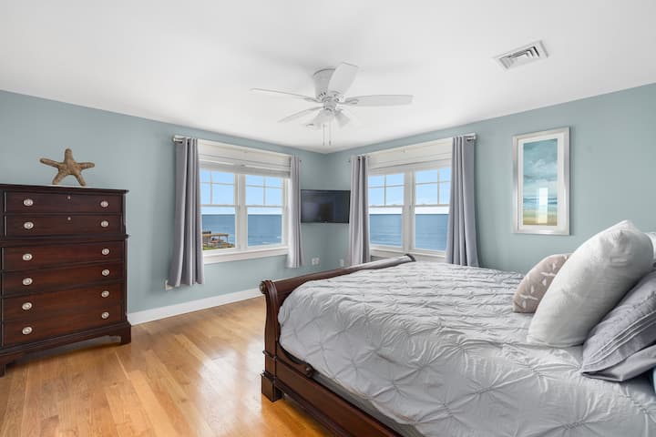 Second Floor: Bedroom #1 Master Bedroom with King Bed and Master Bath (Ocean View)
