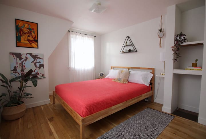 חדר שינה ראשי, מיטת קווין סייז