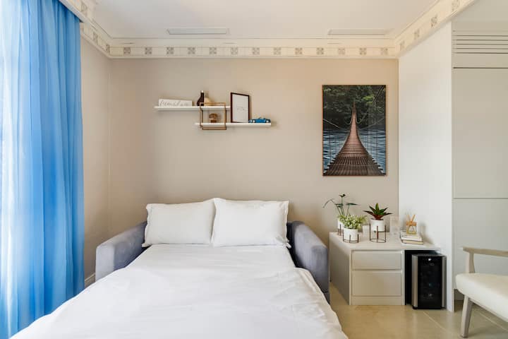 Sala (sofá vira cama) / Stue (sovesofa)