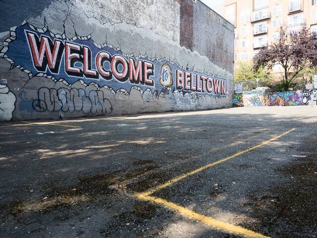 Cozy Belltown Condo with amazing Elliott Bay Views gallery image 2