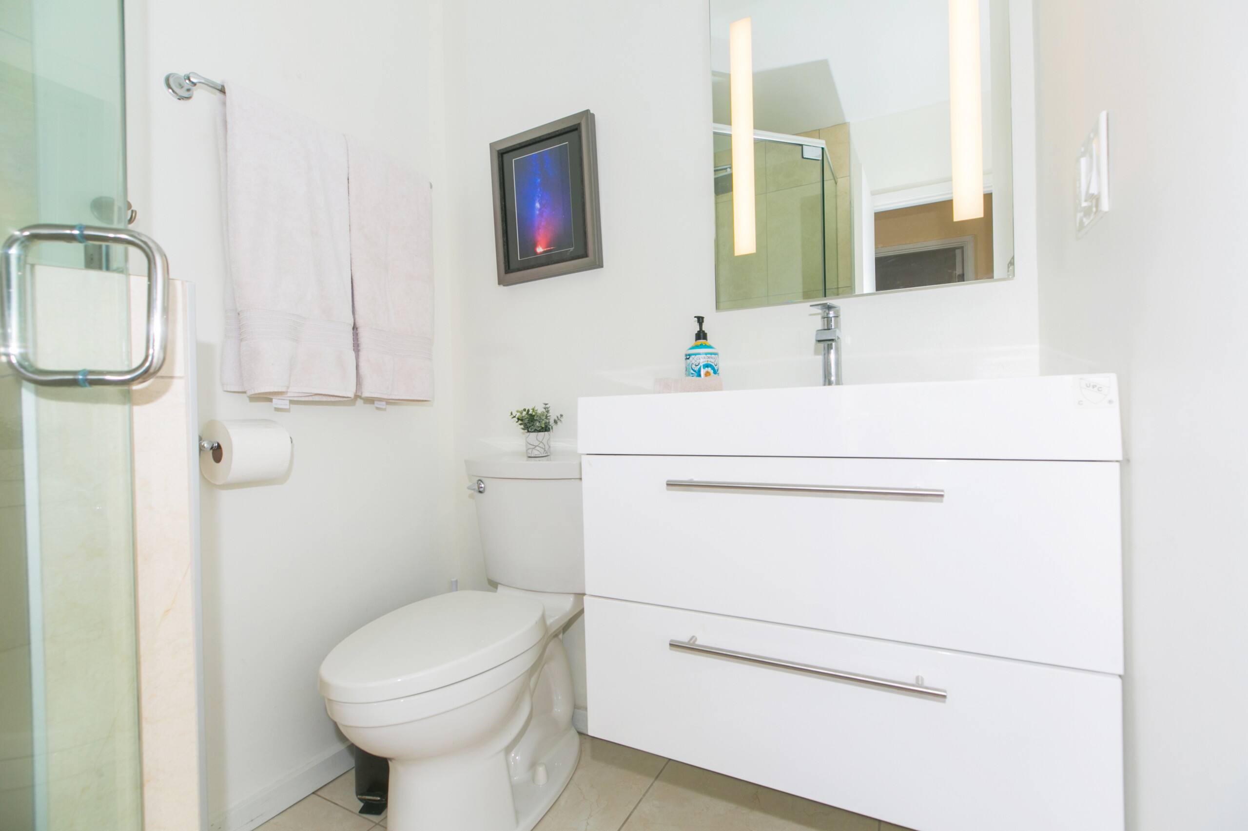 Condo in Honolulu · ★4.73 · 3 bedrooms · 4 beds · 2 private baths - Image 26