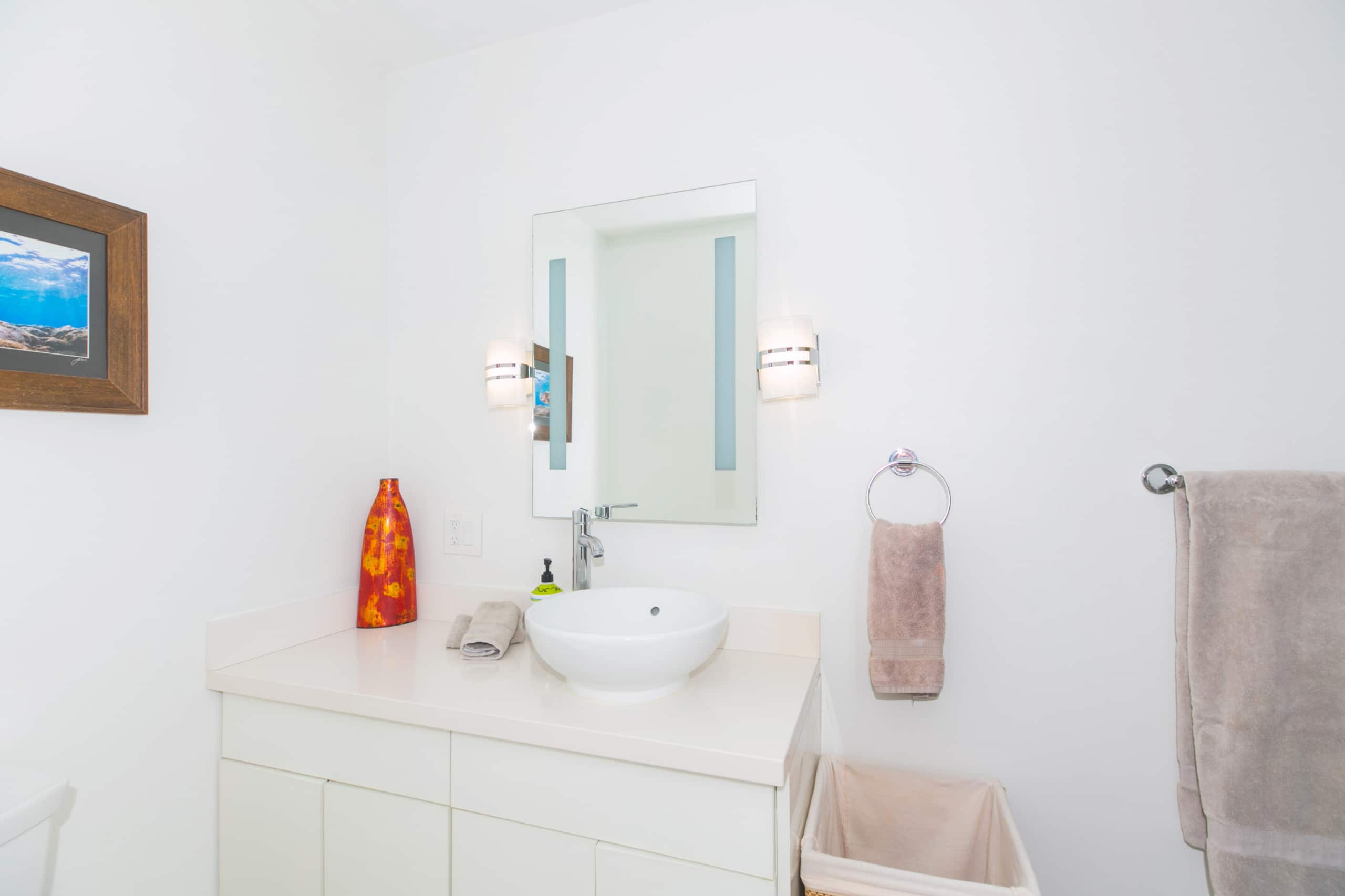 Condo in Honolulu · ★4.73 · 3 bedrooms · 4 beds · 2 private baths - Image 12