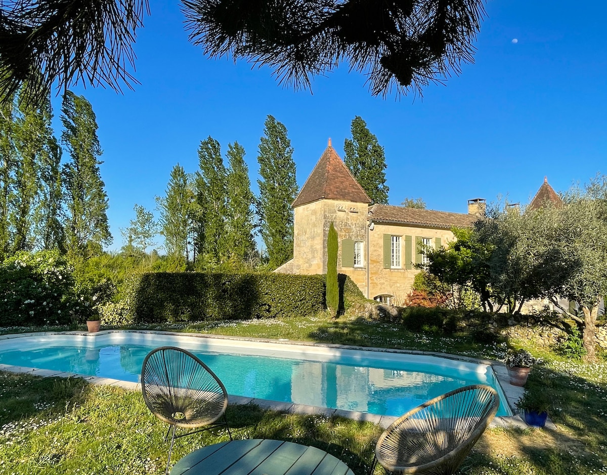 7 bed villa SW France, heated secure pool, Bordeaux / Bergerac