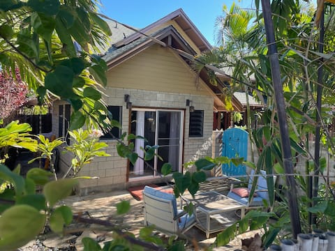 Kailua Sunrise Studio ★ 1 Block to the Beach Park!
