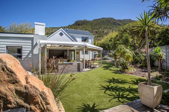 Here Comes the Sun – Family oasis (solar+inverter) gallery image 2