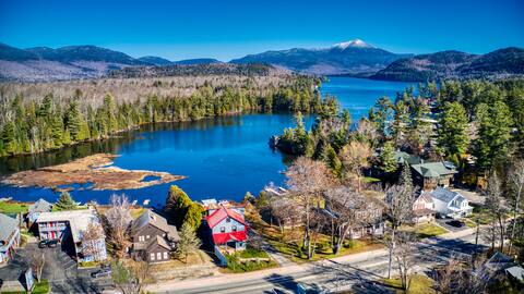 Masterpiece WATERFRONT 6 bedrooms perfect LOCATION