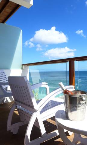 Balé Bingin Beachfront Stay managed Airbnb listing 3