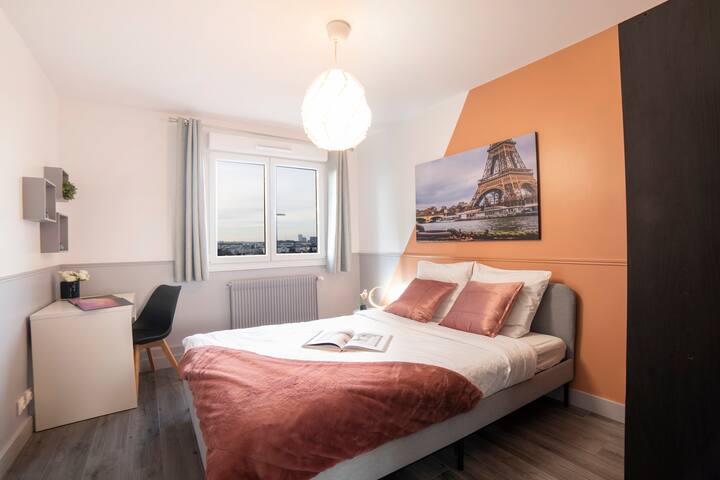 Chambre 3 / საძინებელი 3