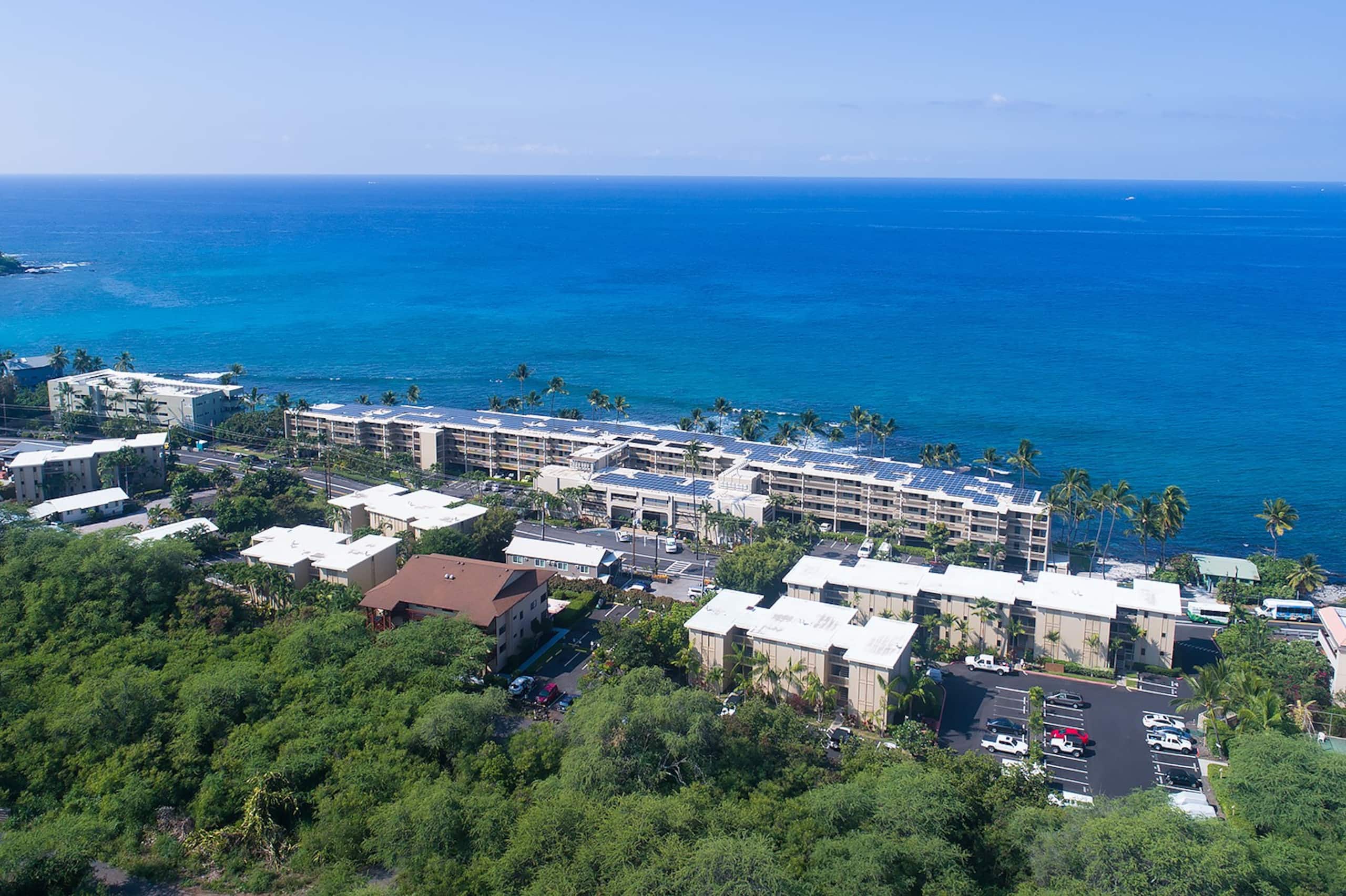 Condo in Kailua-Kona · ★4.96 · 2 bedrooms · 2 beds · 2 baths - Image 48
