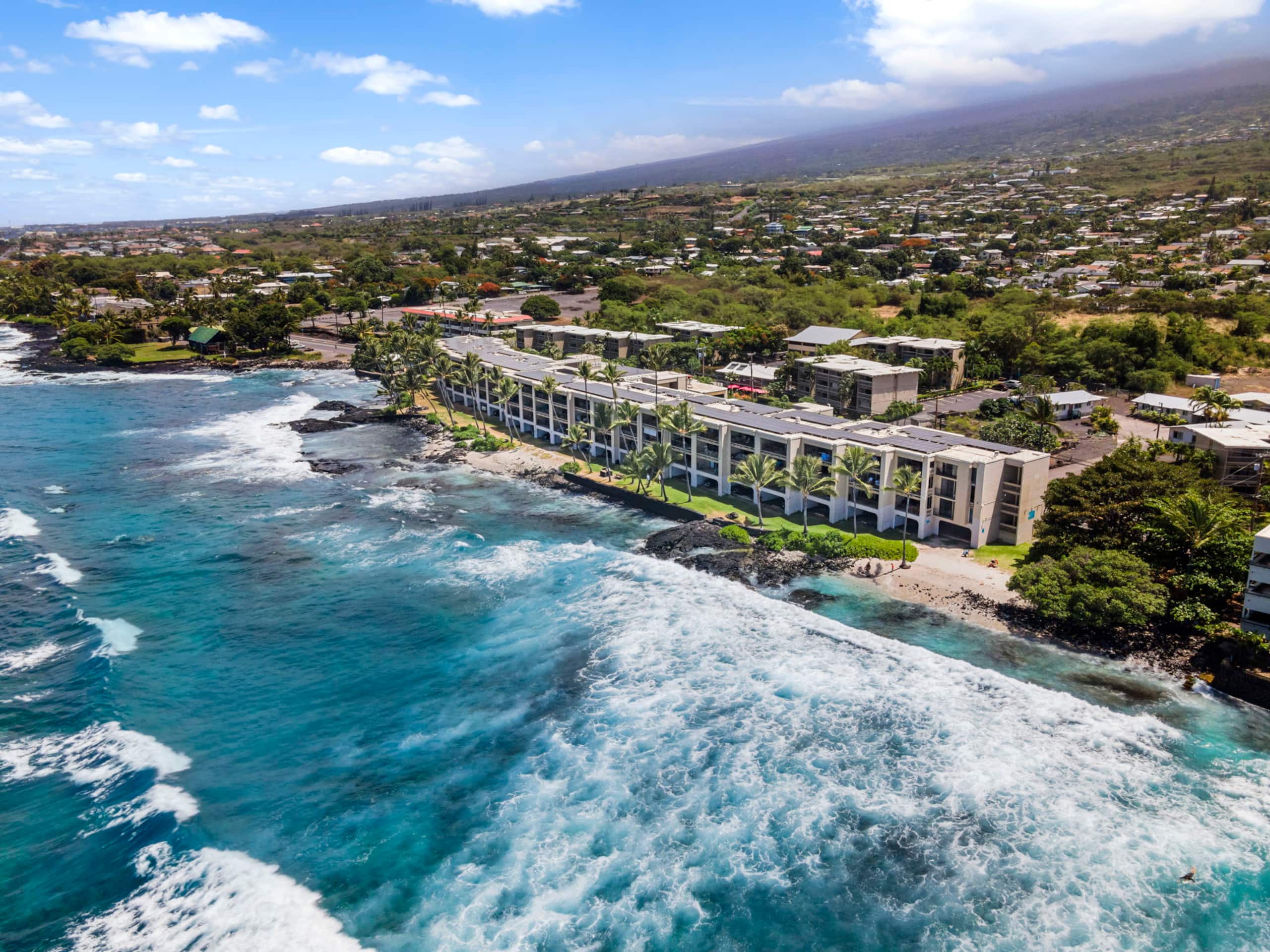 Condo in Kailua-Kona · ★4.96 · 2 bedrooms · 2 beds · 2 baths - Image 52