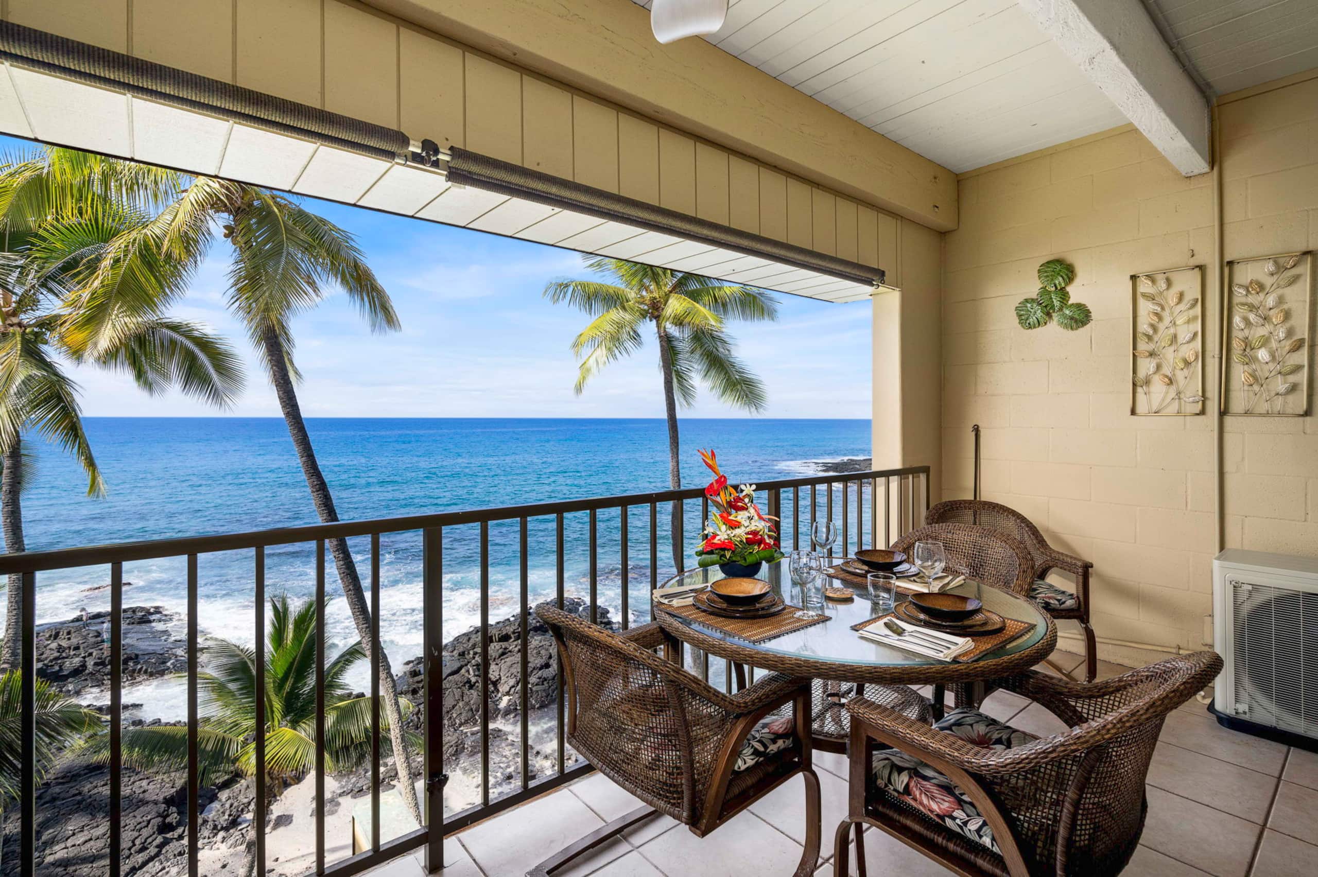 Condo in Kailua-Kona · ★4.96 · 2 bedrooms · 2 beds · 2 baths - Image 2