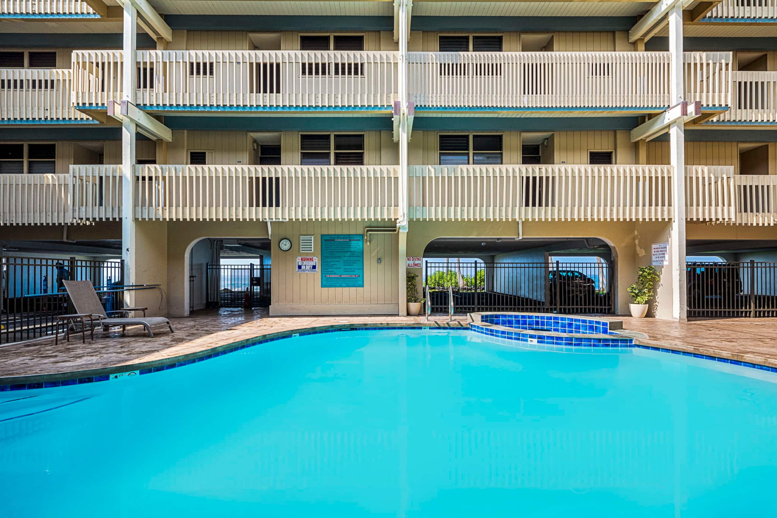 Condo in Kailua-Kona · ★4.96 · 2 bedrooms · 2 beds · 2 baths - Image 38