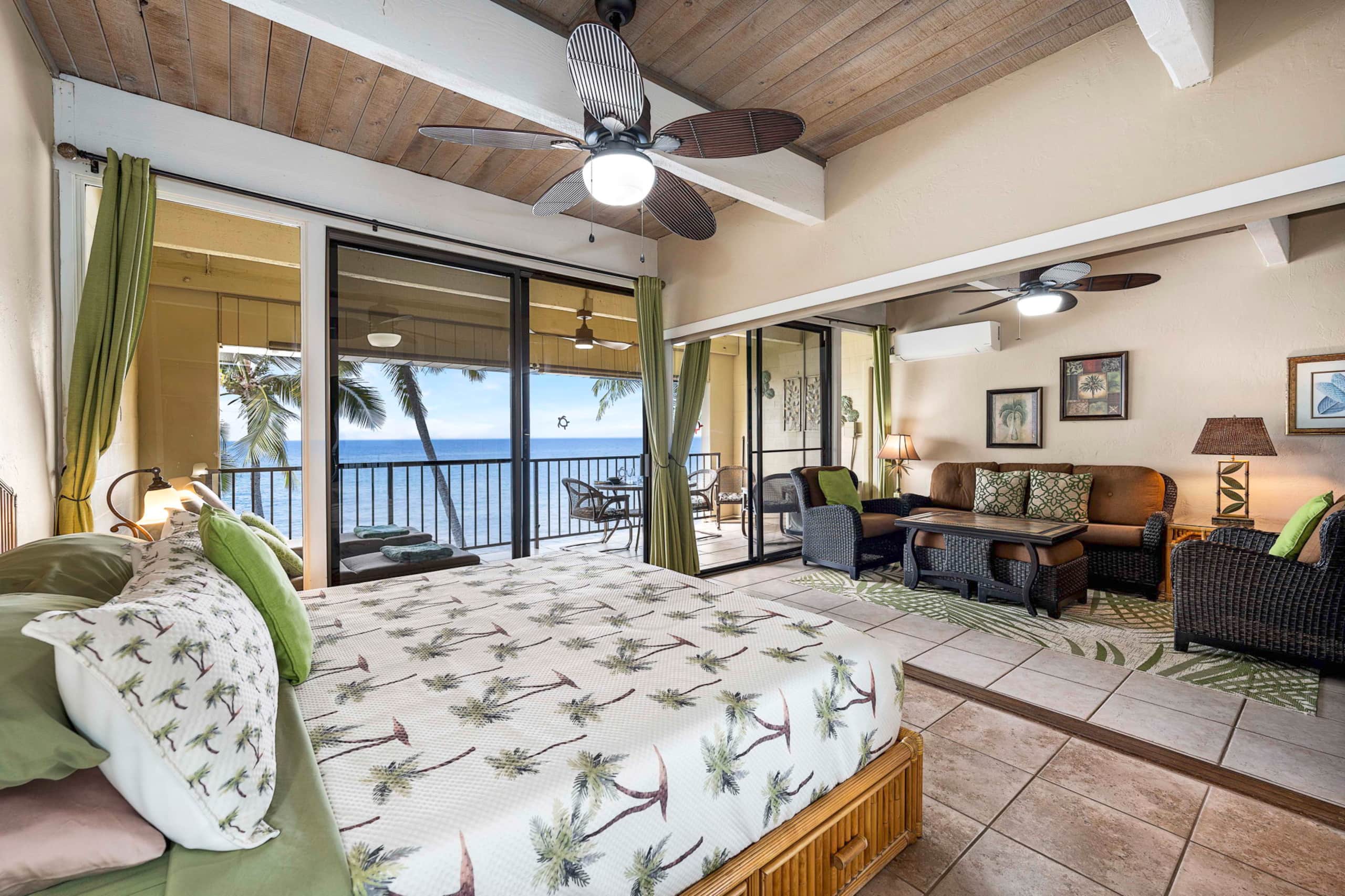 Condo in Kailua-Kona · ★4.96 · 2 bedrooms · 2 beds · 2 baths - Image 10