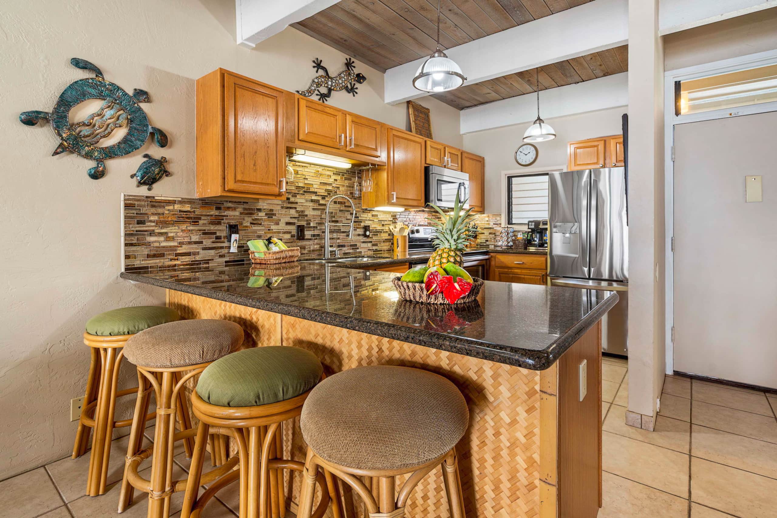 Condo in Kailua-Kona · ★4.96 · 2 bedrooms · 2 beds · 2 baths - Image 22