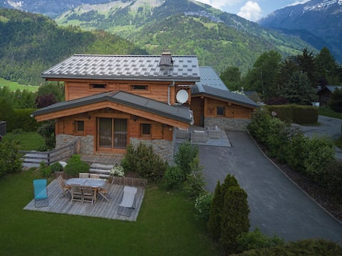 Chalet l'Orignal 145 m2, 10 people, foot of the slope, SPA