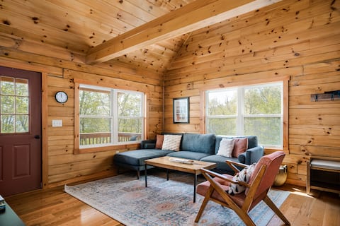 Shenandoah Sunrise Cabin/A+ View/Starlink Wi-Fi