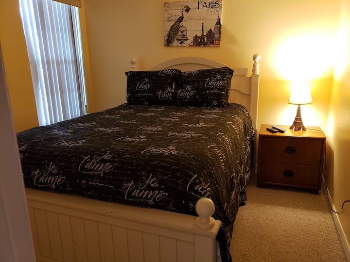 חדר שינה קווין