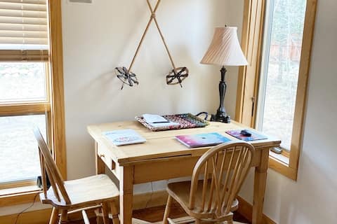 Top performing Airbnb: *DogFriendly* 5BR, HotTub, PoolTable, Walk2Frisco in Frisco