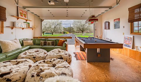 Top performing Airbnb: Grateful Woods Farmhouse w/ Hot Tub & Firepit in Kerhonkson