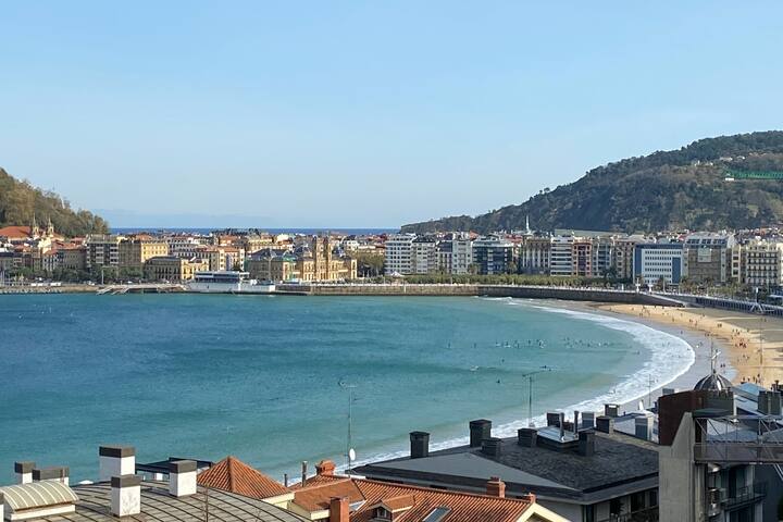 ApARTment La Concha Suite gallery image 2