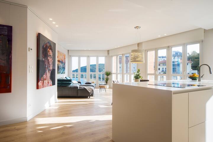 ApARTment La Concha Suite gallery image 3