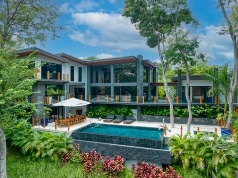 Villa Nambi FULL STAFF + BOATS Viridian Experience