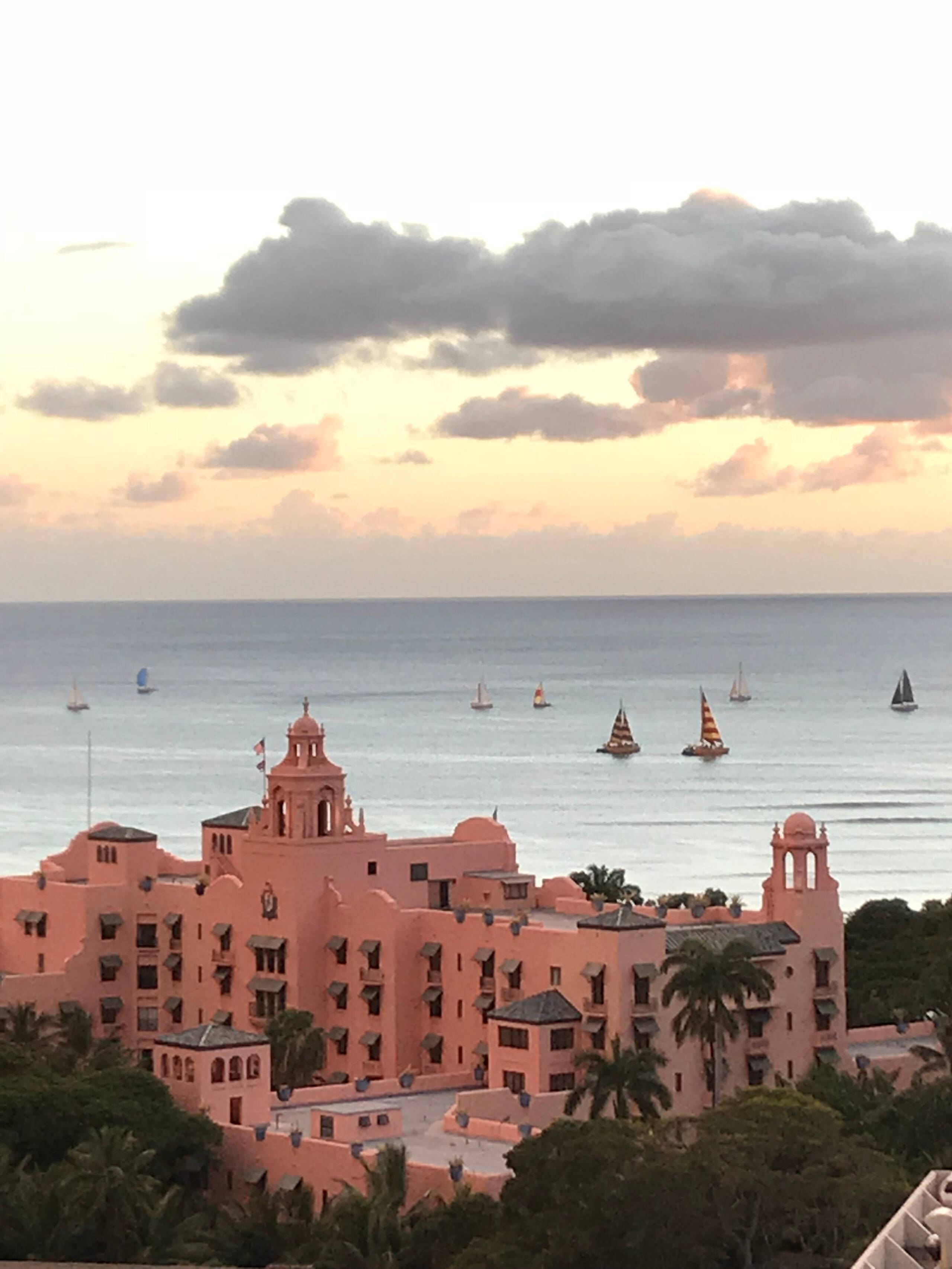 Condo in Honolulu · ★4.84 · Studio · 2 beds · 1 bath - Image 8