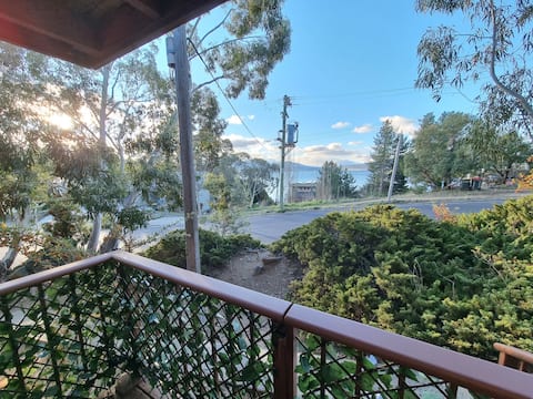 *Lake Views/Ski Storage/Central Location/Wi-Fi*