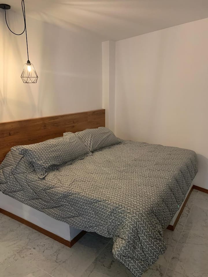 Recamara (Cama King Size)