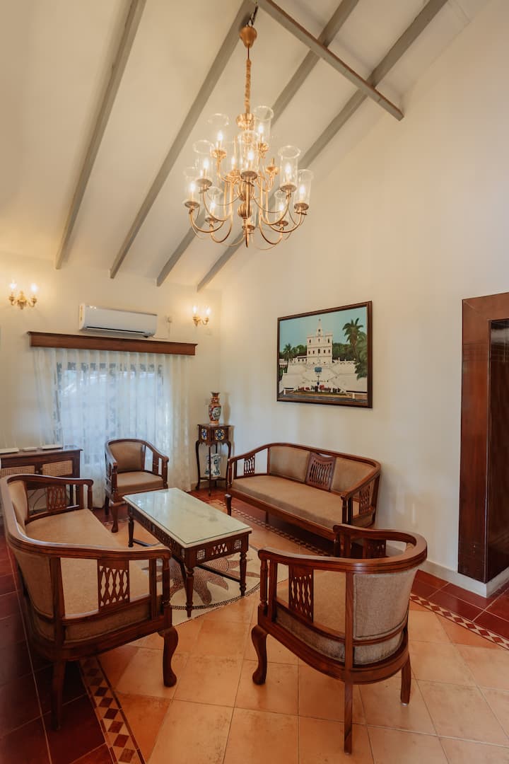 Beautiful antique furniture in the hall.