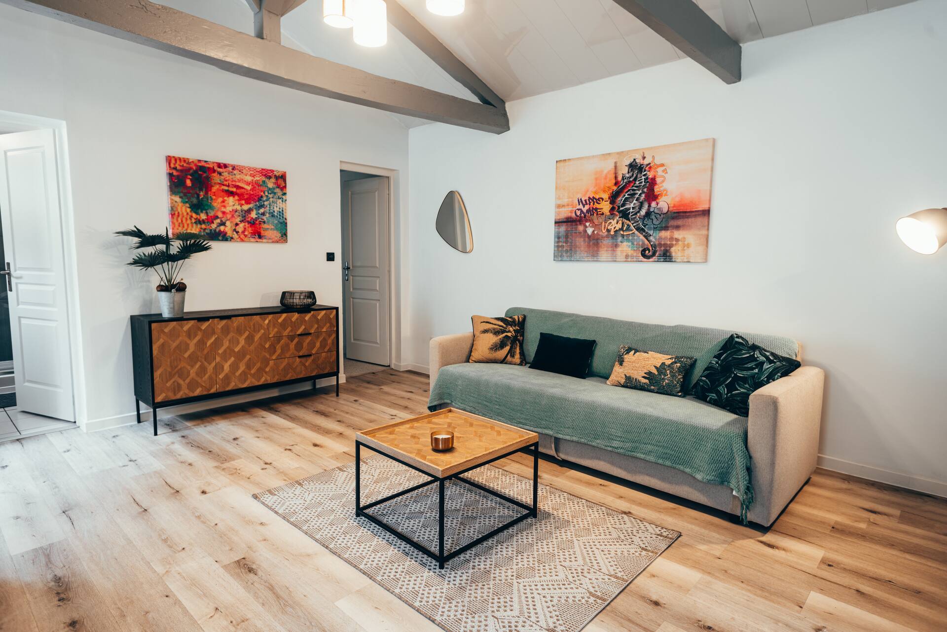Apartment on Cours in the Heart of the City