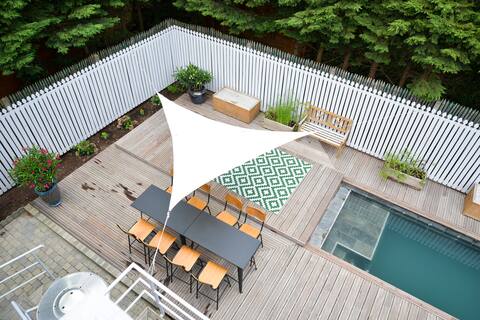 BEACH HOUSE