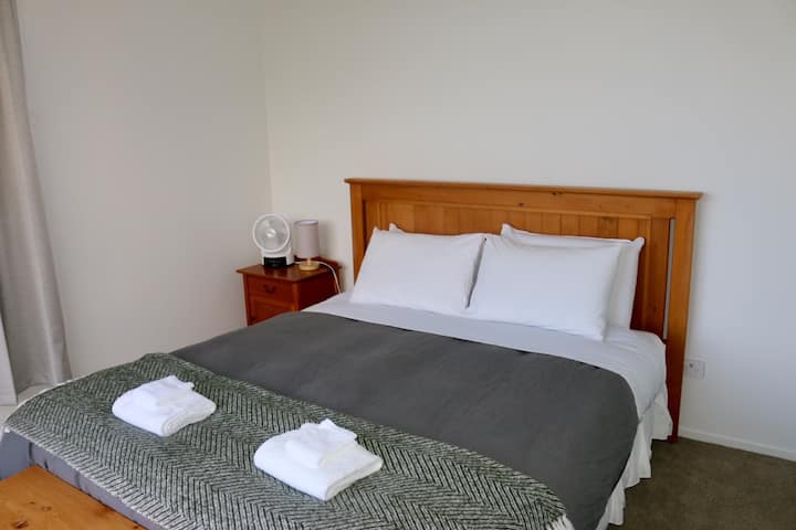 غرفة النوم الثانية (كينج) - الطابق العلوي  