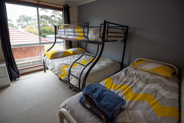 سرير 3 - 2 × سرير فردي ، 1 × سرير مزدوج 