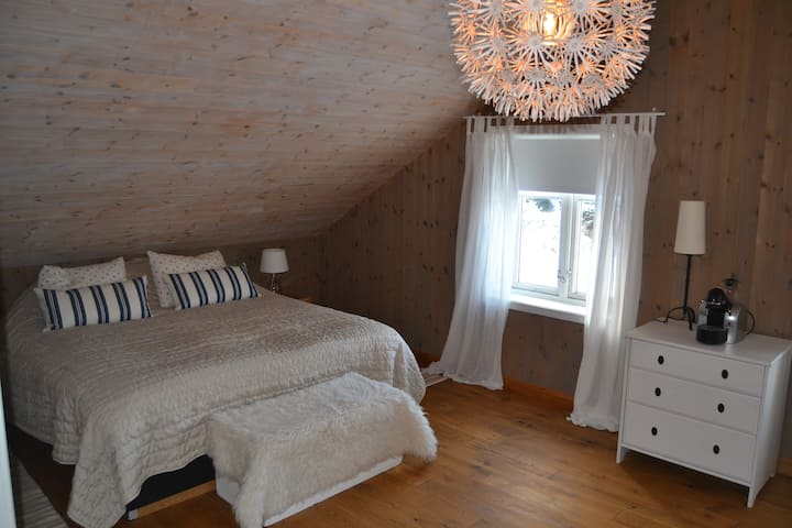 Основна спалня