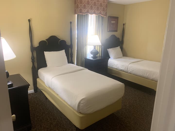 Das Gästezimmer verfügt über zwei Einzelbetten!!