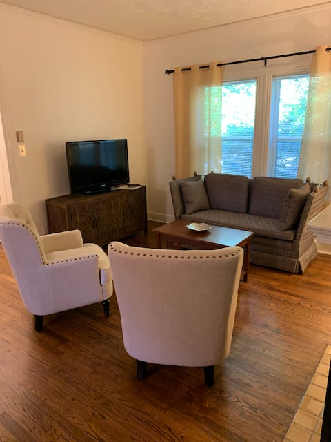 Top Airbnb: Inviting & spacious home in Cultural District in Fort Worth