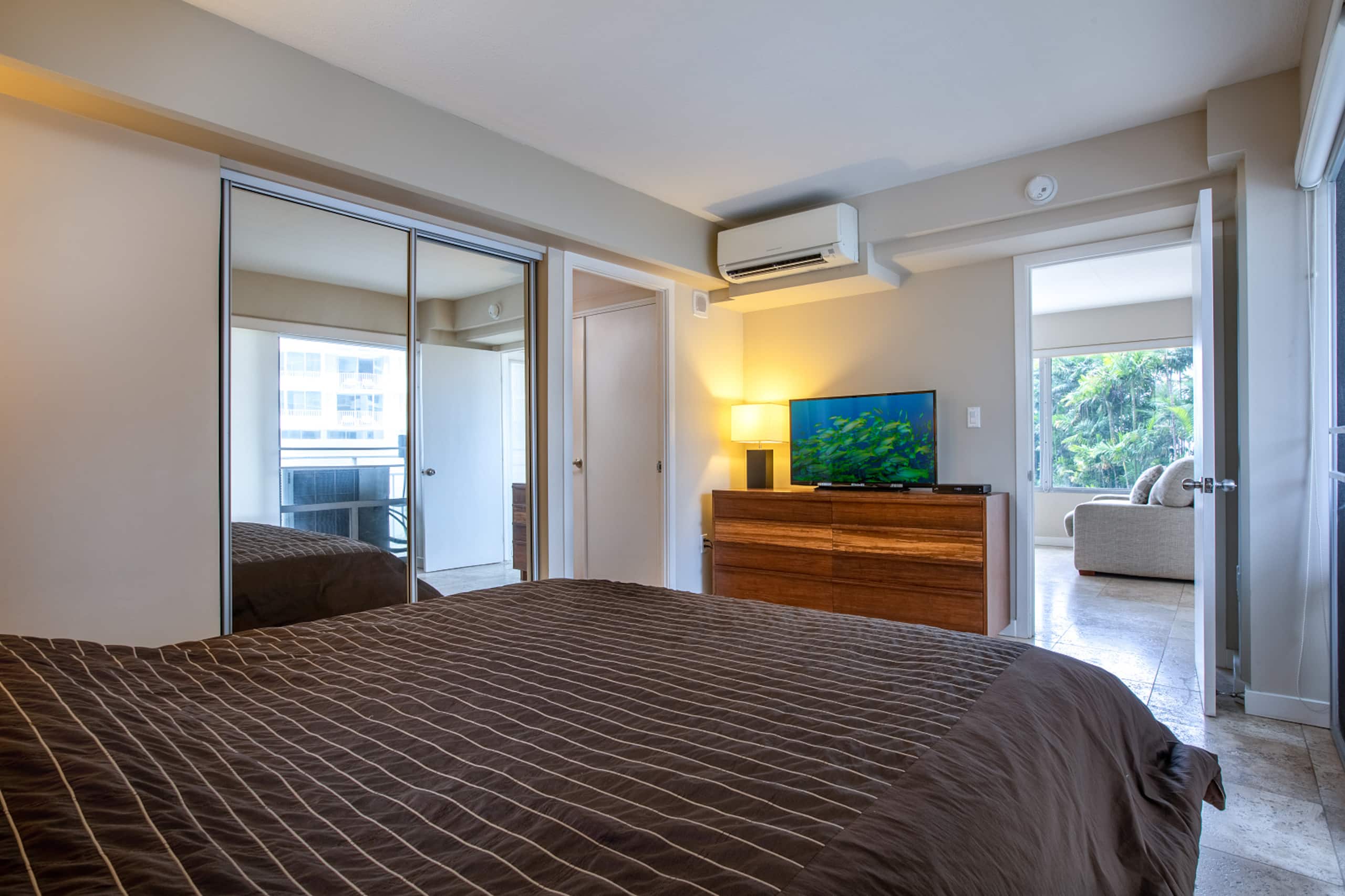 OCEAN VIEW 2 BEDROOM 2 BATHROOM APP AT ILIKAI! - Image 12