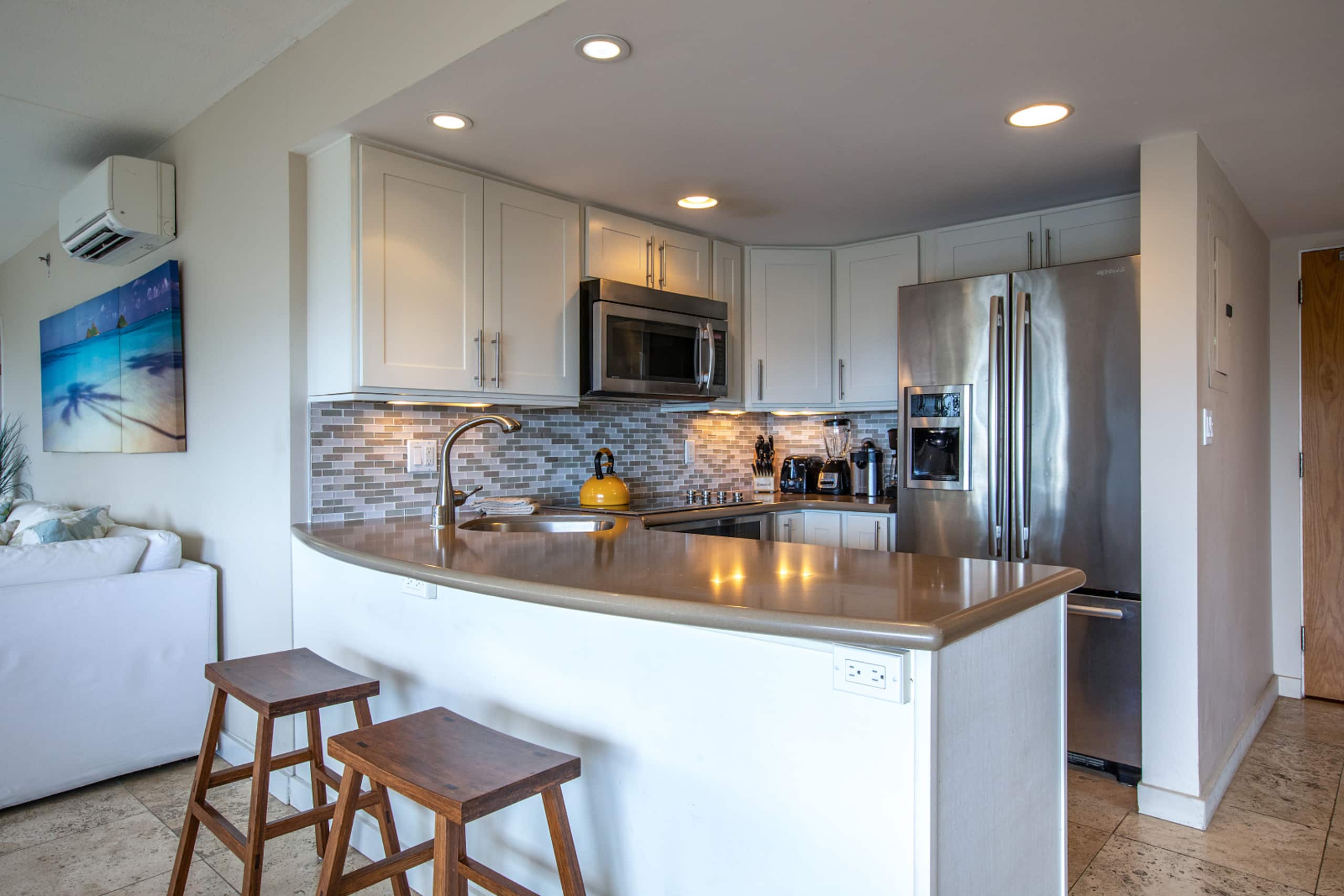 OCEAN VIEW 2 BEDROOM 2 BATHROOM APP AT ILIKAI! - Image 6