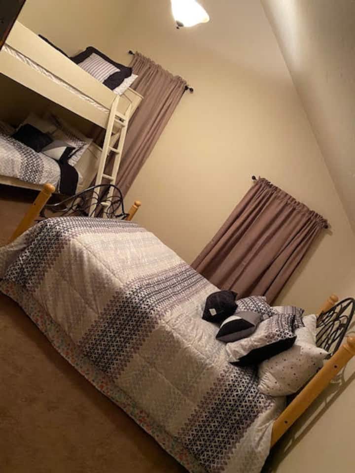 Bedroom 3: Full Bed with bunk beds + TV and DVD player