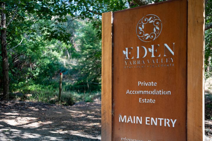 Eden Yarra Valley 16-30+ PAX 10 B/Rooms, gamesroom gallery image 2