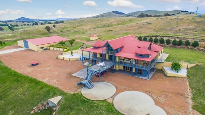 Springrange Luxurious Country Estate: 6 BR, 5.5 Bathroom - Farm stays for Rent in ...