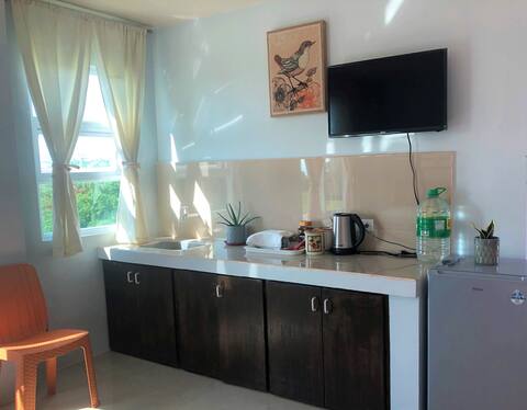 Ocean Breeze - Studio Suite (6)
