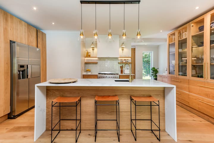 Luxury Family Home | Solar Backup | Pool & BBQ gallery image 2