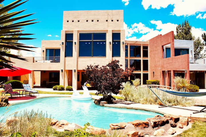 #1 BEST VIEWS HUGE Contemporary Estate HEATED POOL