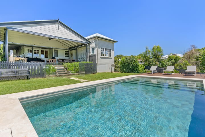 Family home+ Pool+ self-contained studio (nanny)